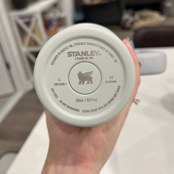 Stanley 30OZ - Picture 3 of 3